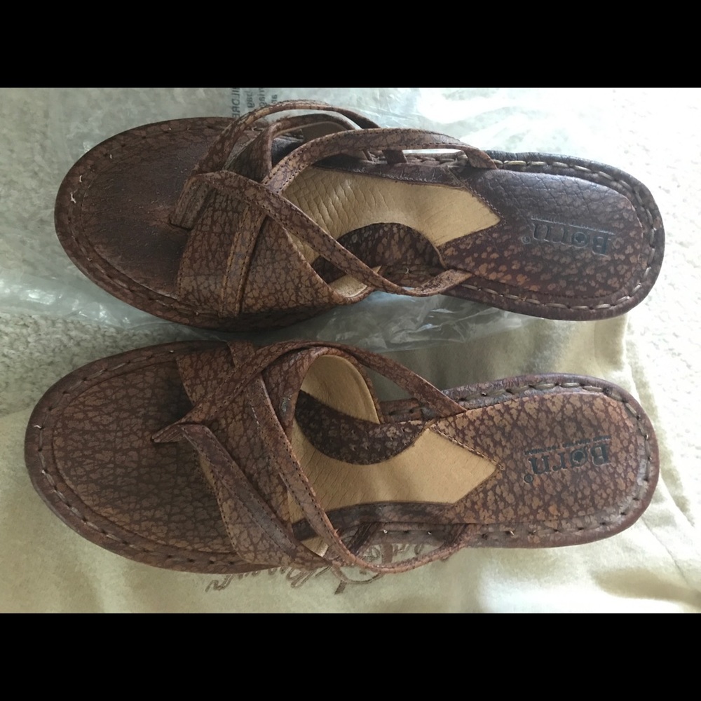 Born slip on sandals size 8 never worn